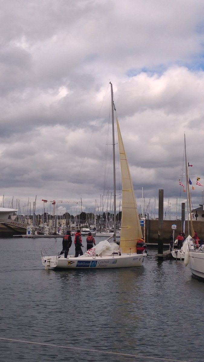 mthildejean's tweet photo. Nos équipages rentrent de mer ! @tvcnantes @HECquipieres @voile_artem #CCE49 @SopraSteria_RH https://t.co/EiQXMVkZCe