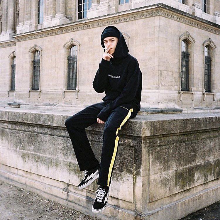 LOOKTRENDLOOK's tweet photo. @sashadidntwakeup .  @fashioncriminaldn hoodie  pants @revengexstorm  shoes #saintlaurentparis #recreatis #hoodbya… https://t.co/la03C0D312 https://t.co/bGYCUJgXUG