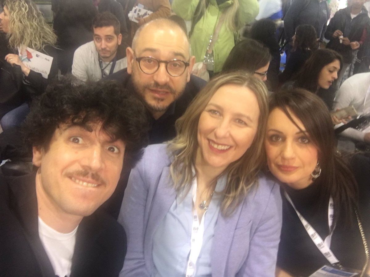 AnnaliRomeo's tweet photo. A @bitmilano la #Basilicata, la mia #HomeSweetHome @Matera2019, il mondo e un po' di amici 😁(mancava qualcuno!) https://t.co/kABmzJ0nhe