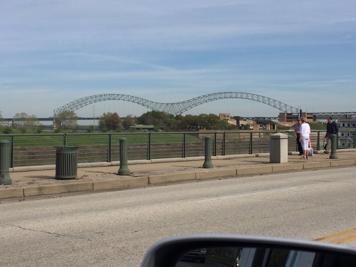 SuzyFHomemaker's tweet image. It's a beautiful day in Memphis, Tn. @TSimpson_WREG3 #memphis #choose901