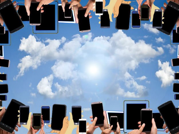 Serviços de infraestrutura de sistemas em cloud devem crescer 36,8% neste ano. Nuvem pública é destaque: bit.ly/2nkpDeA