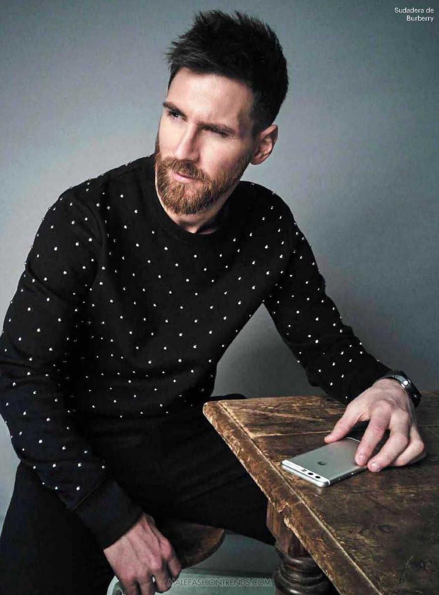TodoFCB_10's tweet photo. Messi's photoshoot for Esquire Mexico.Oh gosh I'm dying 😍🔥 https://t.co/8RwuBG4Fyf