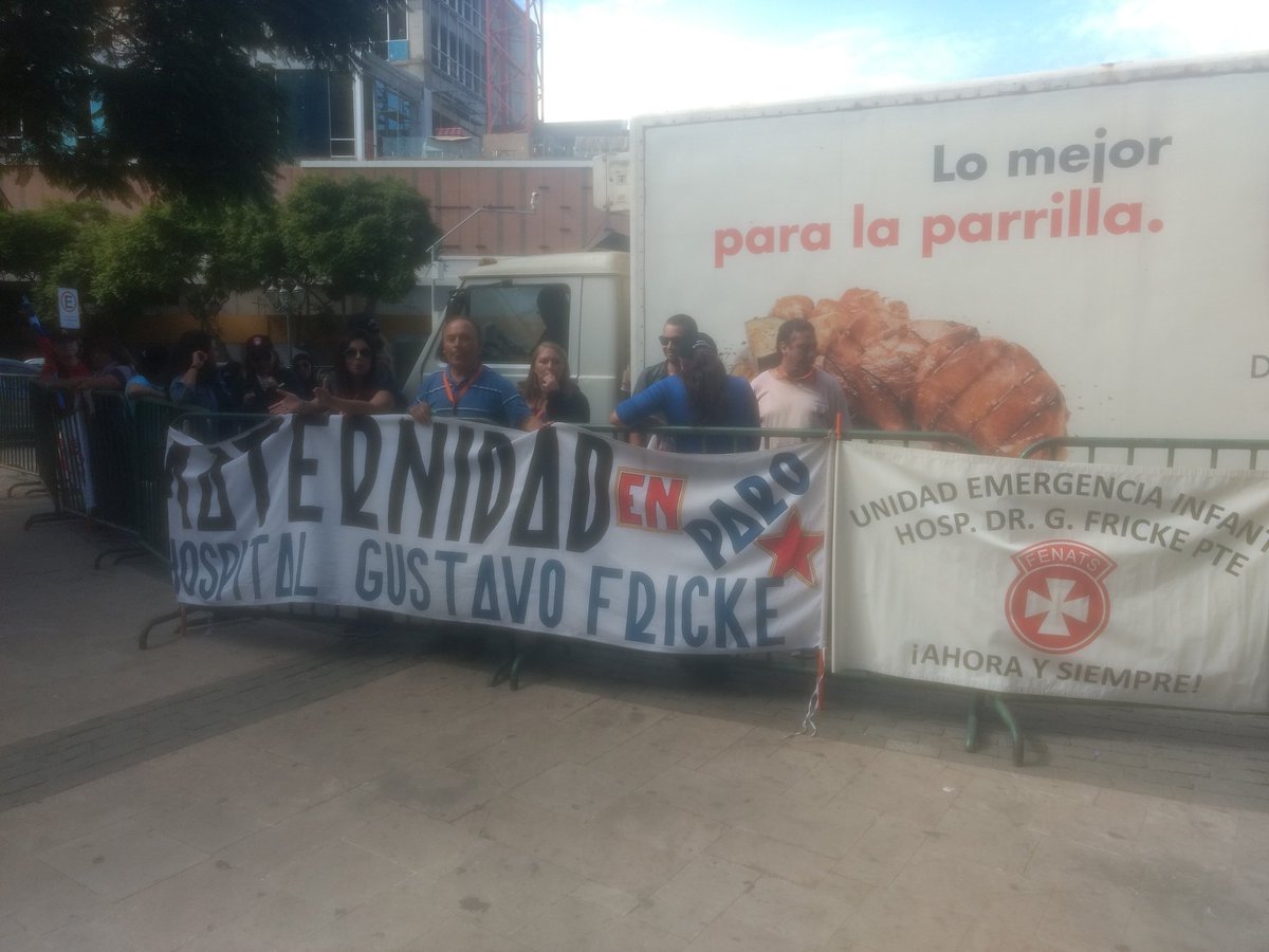 FenatsHGF's tweet photo. #carolcariola hoy nos recibe para presentar nuestras demandas que la dirección del Hospital Fricke no ha escuchado @adnradiochile https://t.co/msRbCwcRtJ
