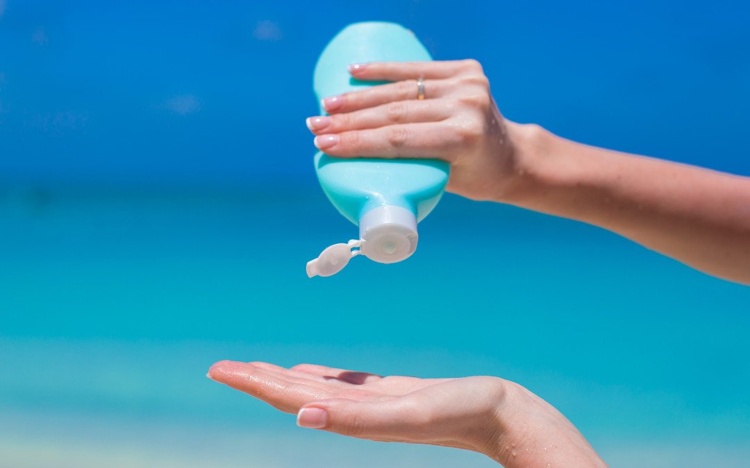 MelanomaReAlli's tweet photo. Are you trying everything to protect yourself from #tanning? Remember the importance of re-applying #sunscreen: https://t.co/q9PimFMChg https://t.co/NU9cwwclLm