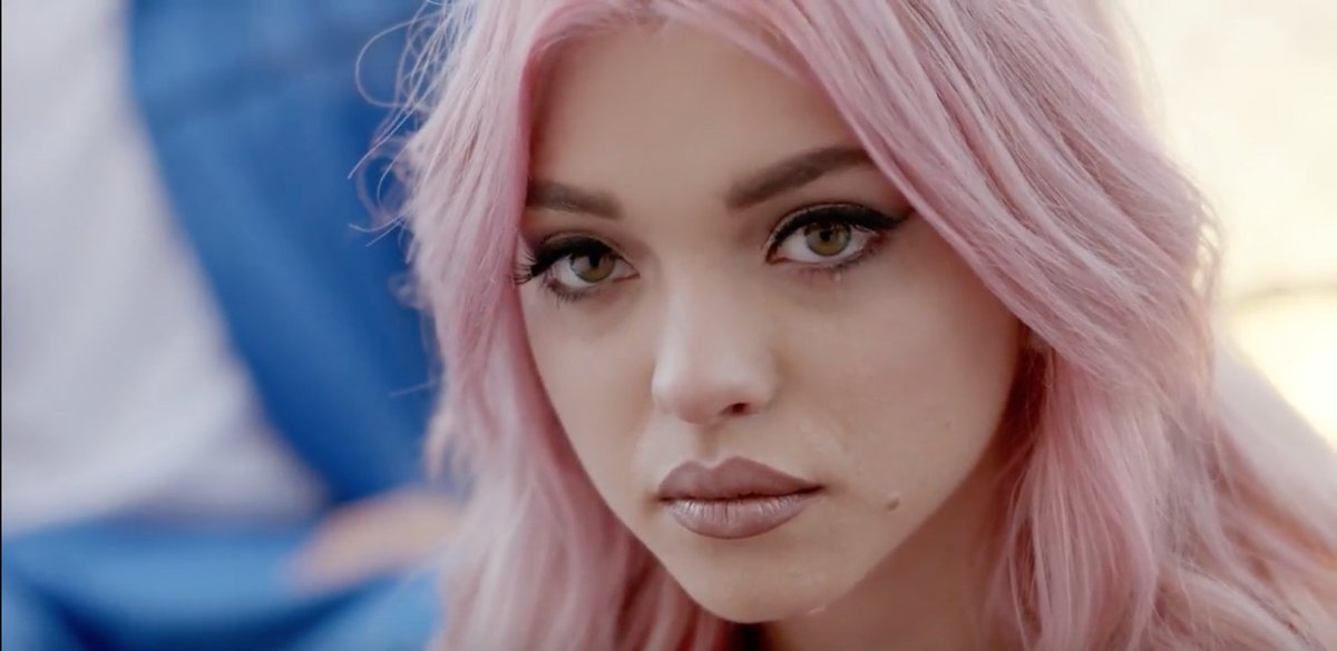 V Magazine tweet media