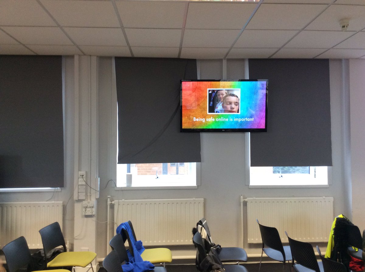 HywelDdaPS's tweet photo. great talk from Tribly Tv, children loved seeing their videos on the screens around the room @DCF_cardiff https://t.co/d8UQ9Ya3mH