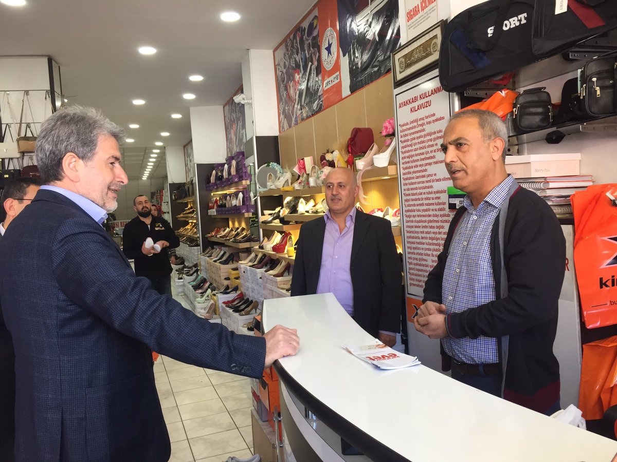 nurttinyasar's tweet photo. Kışla Caddesi esnaf ziyaretimizi gerçekleştiriyoruz.#KararımızEvet https://t.co/34snvQakiJ