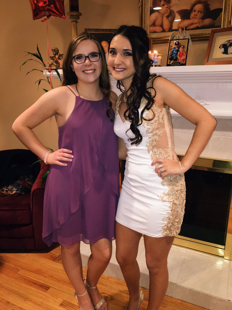 lexiegren's tweet photo. happy birthday to the kween of drivers ed and also the fattest person alive!! ily jillinator I hope you have the best day💕💖@_jilliannn_ https://t.co/li5ydkyEQV