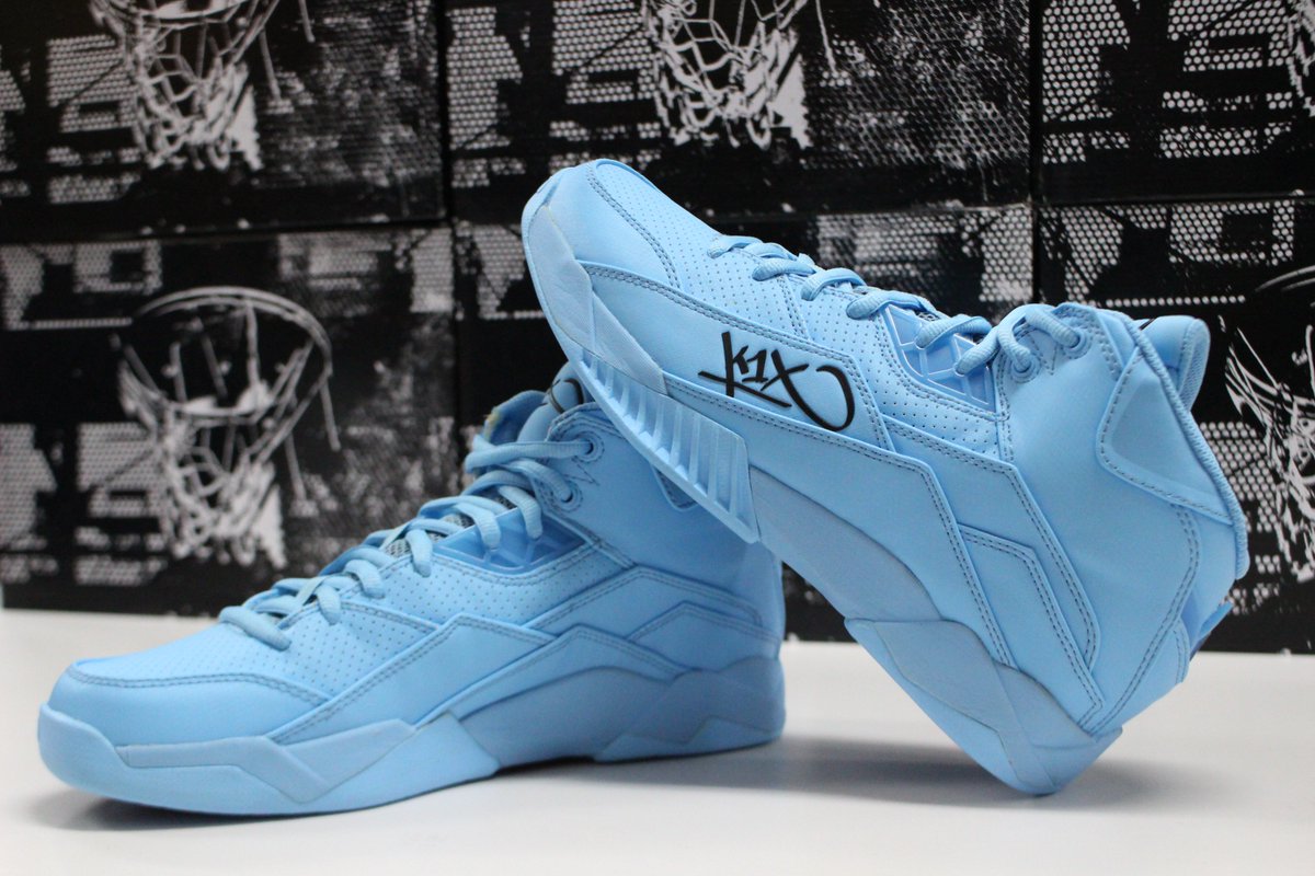 Slam 那覇店 בטוויטר マイケルジョーダンの出身校でもある ノースカロライナ大学がmarch Madnessを激戦の末制し見事優勝に輝きました Slamでは Anti Gravity と Paradoxum のuncカラーを取り扱っております 是非店頭にてお試し下さい カロライナ ホワイト