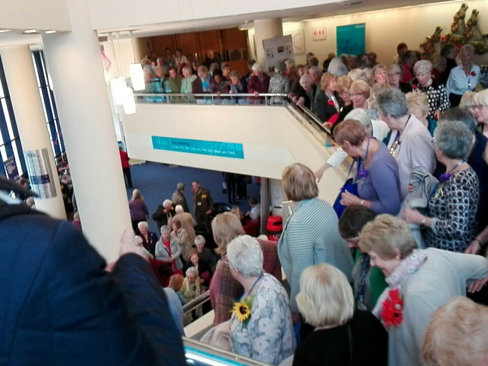 24InnerWheel's tweet image. Chaos  leaving @InnerWheelGBI Conference from back row