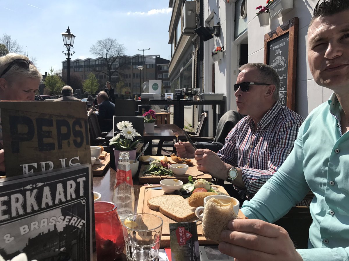 Twentse Ambassade tweet media