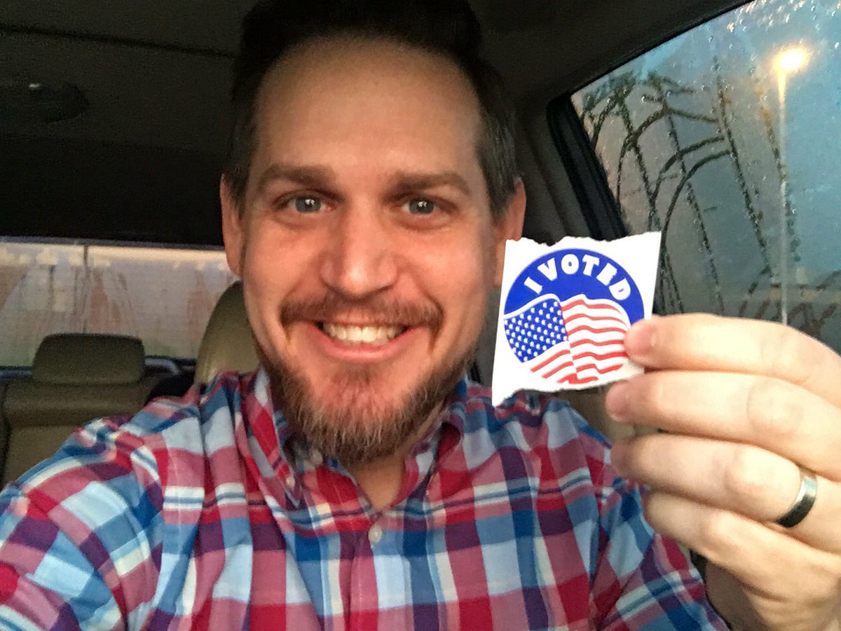 Kroll_Rob's tweet image. Let's go Springfield! Vote today for our kid's futures! #IVotedSPS @officialSPS @JarrettTrojans