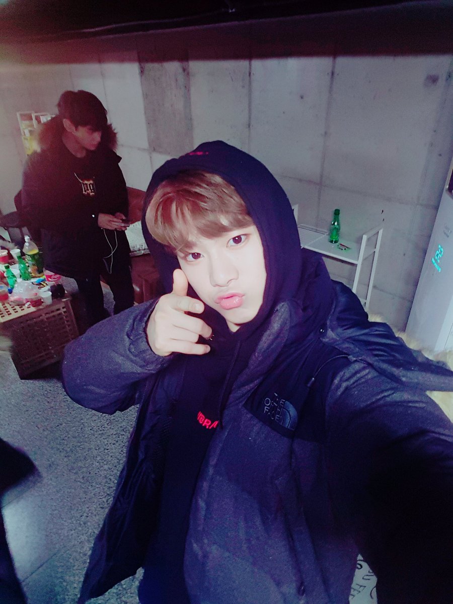 offclASTRO's tweet photo. 저녁을 먹고 난 뒤 들어보면 좋을 노래는요!!!바로바로 나비 입니다 ㅎㅎ🦋
#아스트로 #아로하 #butterfly #약속할게요 #곁에머무를게요 https://t.co/MHpSvHG0vX