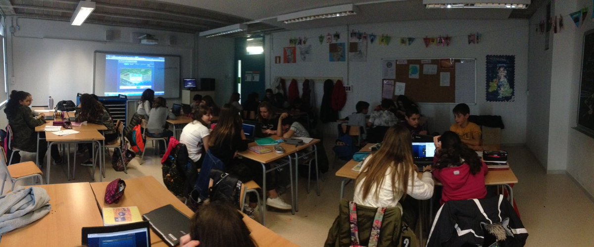 rbarlam's tweet photo. Amb els alumnes de 1r d'ESO #calgravat treballant en equip amb #seriousgames #stopdisasters https://t.co/Sddlm6YKHb