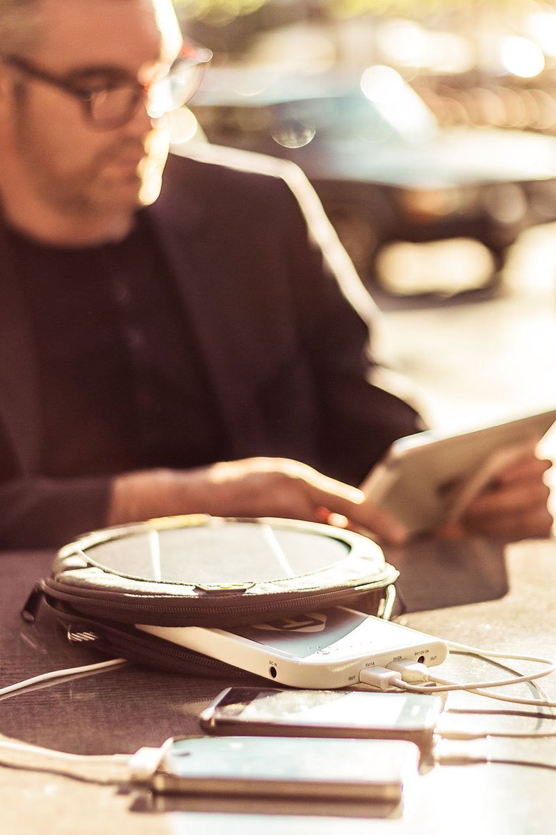 Tespack's tweet photo. Relax, enjoy and stay fully productive at your own favourite place! ⚡#FutureOfEnergy #SolarSmartpacks

Stay charged👉 https://t.co/UEvxwkLSFD https://t.co/fdw4dzN93m