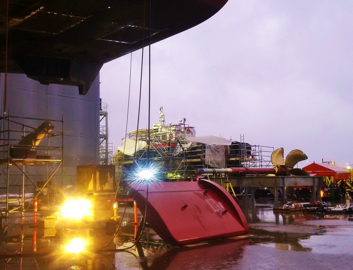 CoastGuardCAN's tweet photo. Propeller and rudder assemblies are ready for fitting on 1st #OFSV @seaspan #CCGShipbuilding #CCGProud https://t.co/5Fkm07R2xi