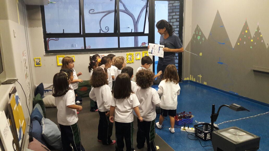 LiceuSantaCruz's tweet photo. No projeto Bebeoteca os alunos da Educação Infantil e 1º ano A trabalharam com o livro ilustrado Trocoscópio, de Bernardo Carvalho. https://t.co/2g3nCYgbdL