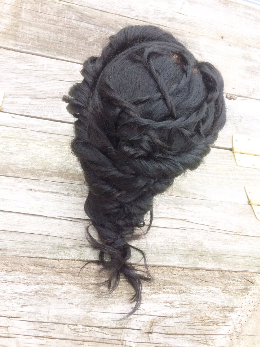 caboosecurls's tweet photo. #festivalhair vibes this weekend😍 can't wait to make some videos for this? https://t.co/aPudVrZLN1