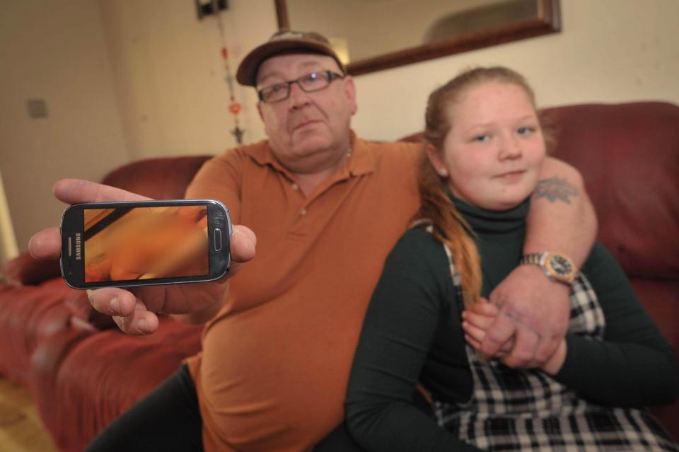 Dad horrified after his 12-year-old daughter finds porn on the phone ... image