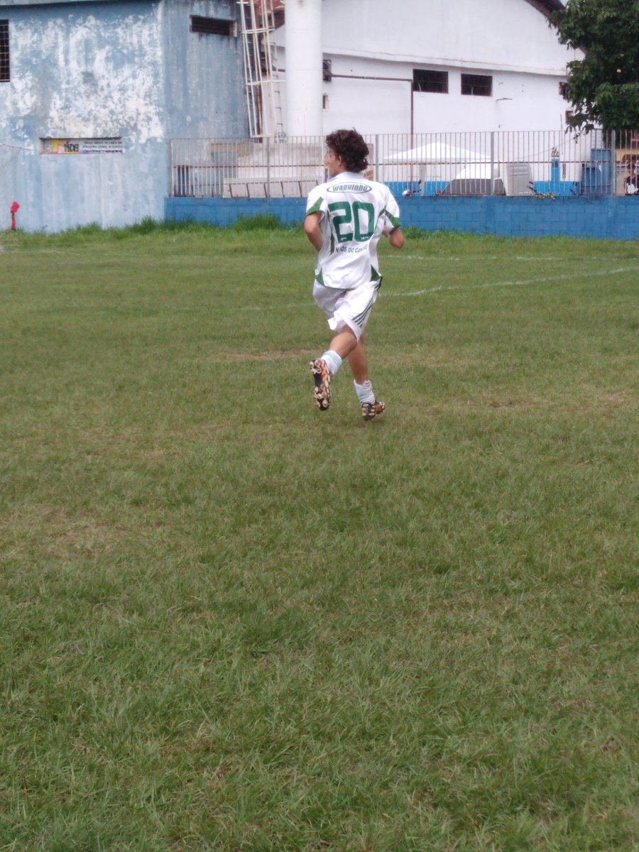 Penudinho's tweet photo. To passando⚽❤ https://t.co/n1O3g4sQqV