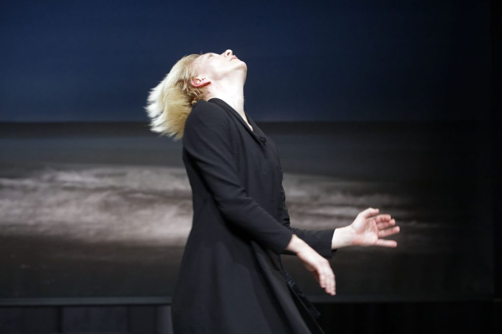 Uitgelicht: Audiovisuele performance/installatie (SHIFT). Zaterdag te zien in @GrandTheatre050 tijdens #MovingFuturesGroningen