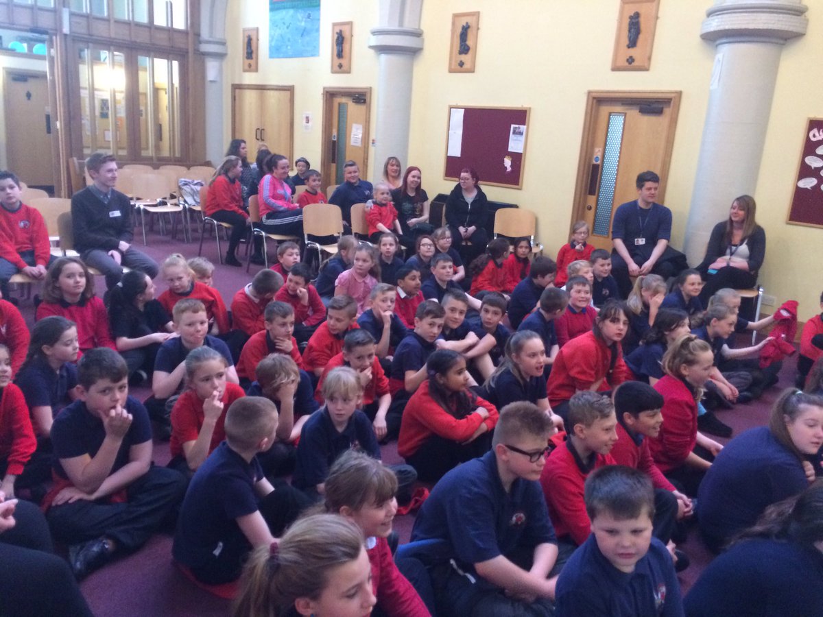 smpsjohn's tweet photo. Yr5/6 enjoying their Easter service at St Pauls church #happyeaster @SMemorial https://t.co/LDBF6VbE7T