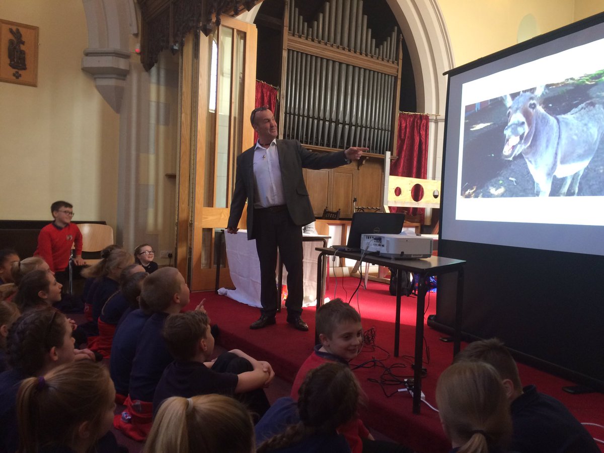 smpsjohn's tweet photo. Yr5/6 enjoying their Easter service at St Pauls church #happyeaster @SMemorial https://t.co/LDBF6VbE7T