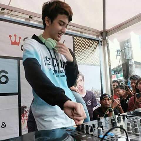 Selamat malam pacarnya Arhamnatic 😘 <a href="/ariirham2/">Ari irham</a> <a href="/ariirham_live/">ariirham_live</a>