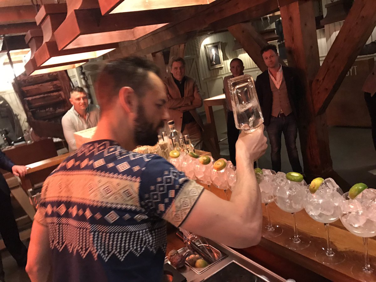 Twentse Ambassade tweet media