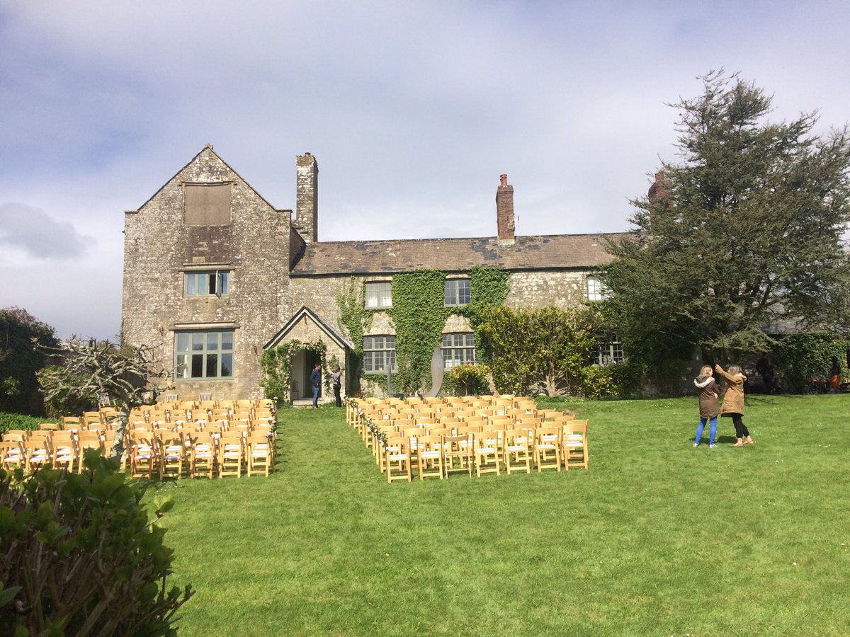 GSLaudio's tweet image. A great day to have your #wedding outside. We are providing PA for the wedding ceremony #weddingservices #Soundhire #Devon