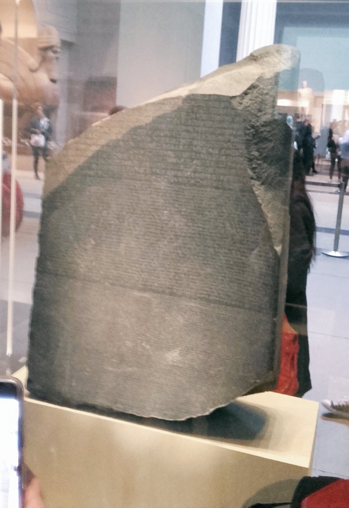 EduMDCPrat's tweet photo. @escolamdcprat visitant el British Museum #mdclondon17 https://t.co/7r6aETTefp