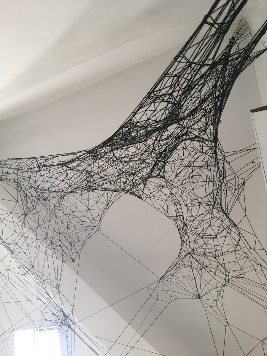elenascaratti's tweet photo. Le relazioni rivelate. #mercatec @josunerazkin #humanwebart #elenascaratti #installation #contemporaryart #2017 #workinprogress https://t.co/B50qgBu9M6