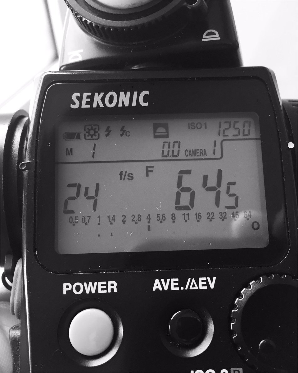 valentin_alt's tweet photo. Let's start with the #lightmeter @sekonic L758-C - #Valentinalt #cinematography #lighting https://t.co/3dLHvC8KnP