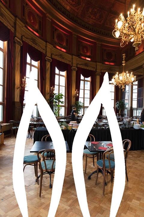 Brunch op Pasen is volzet! Reserveer de laatste plekjes op paasmaandag of bezoek onze tweede locatie <a href="/BourlaDeFoyer/">Bourla Schouwburg</a> !
