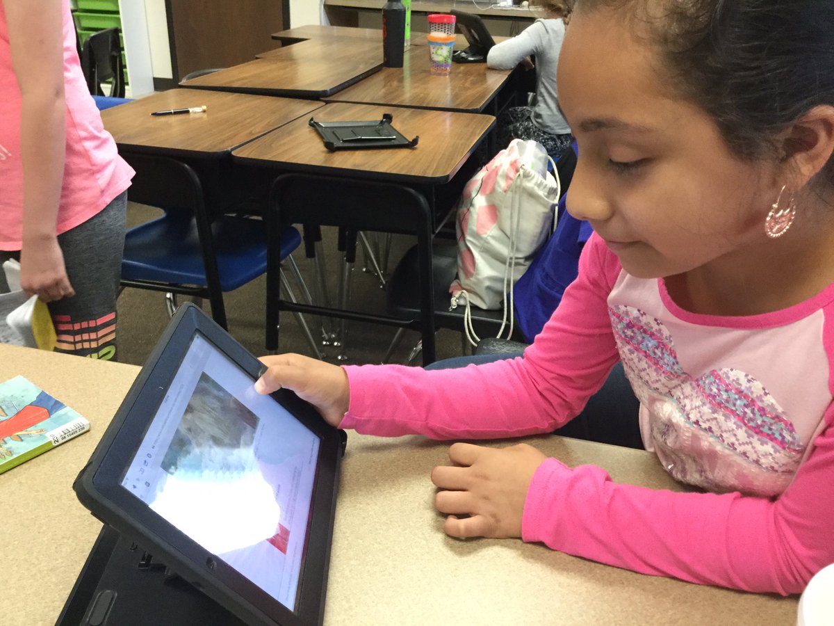 writingin108's tweet photo. Animal research has begun. So much fun! #wearevan #VMSVanTX #HardwickEngaged #writinginroom108 https://t.co/7XPj6rAkSw