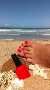 OnTheLane's tweet photo. Going on holiday? Shellac nails are beautifully glossy and last for more than two weeks #nochipping #loveshellac #manicure #pedicure #beauty https://t.co/MjJ9wfLnke