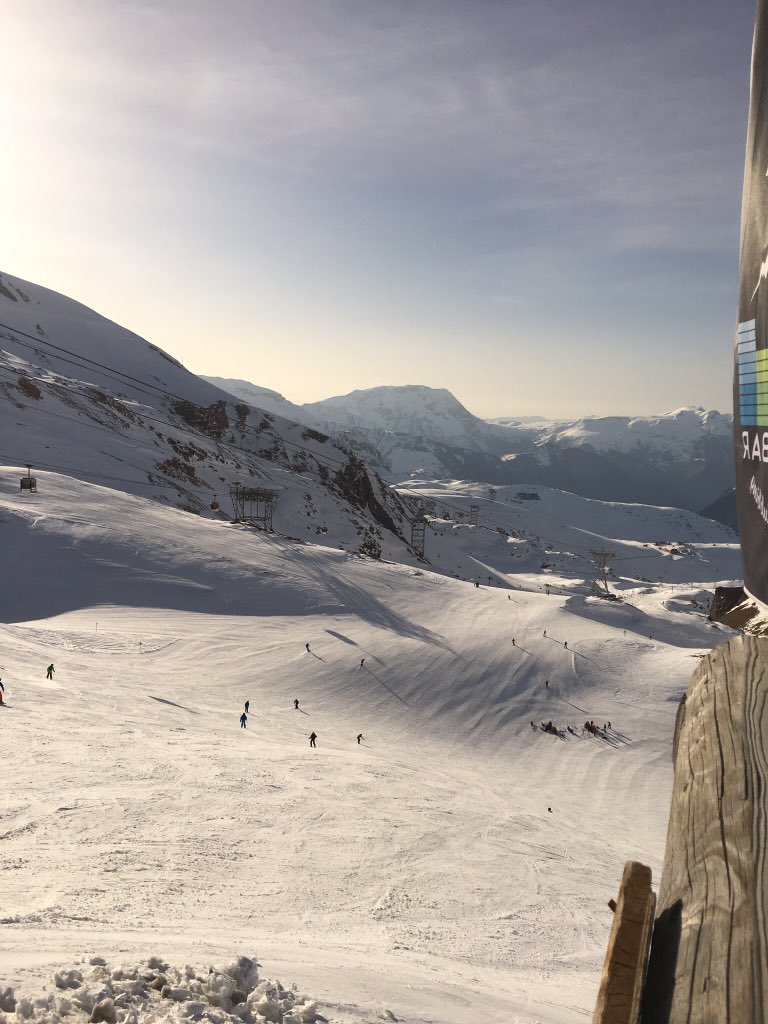 cliftonfinancal's tweet photo. 3 weeks ago. Too long ago! #les2alpes #panobar https://t.co/WAmUewQ03W