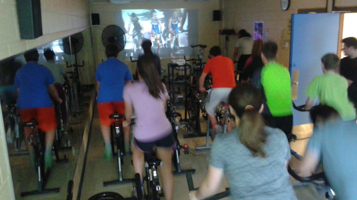 FRANKRYANPHYSED's tweet photo. Always a good workout in the @FrankRyanSchool Spinning Room. #PhysEdClass #WeTheRoyals @bobthomasOCSB @PHECanada https://t.co/HLDOFsNrRe