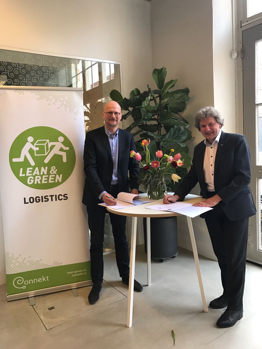 Tomas Martoch <a href="/ECRCommunity/">ECR Community</a> Czech &amp; Slovakia officially signs for start <a href="/Lean_and_Green/">Lean & Green NL</a> Chapter <a href="/ConnektNL/">Connekt</a> lean-green.nl/news/lean-gree…
