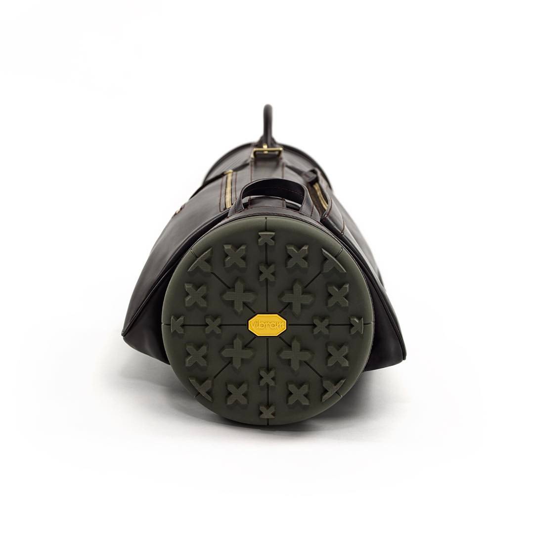 DouglasRoseCo's tweet photo. @vibram bottom with a hint of green #TheMasters  https://t.co/Pkk9DSCGPM https://t.co/1ePxwwub2F
