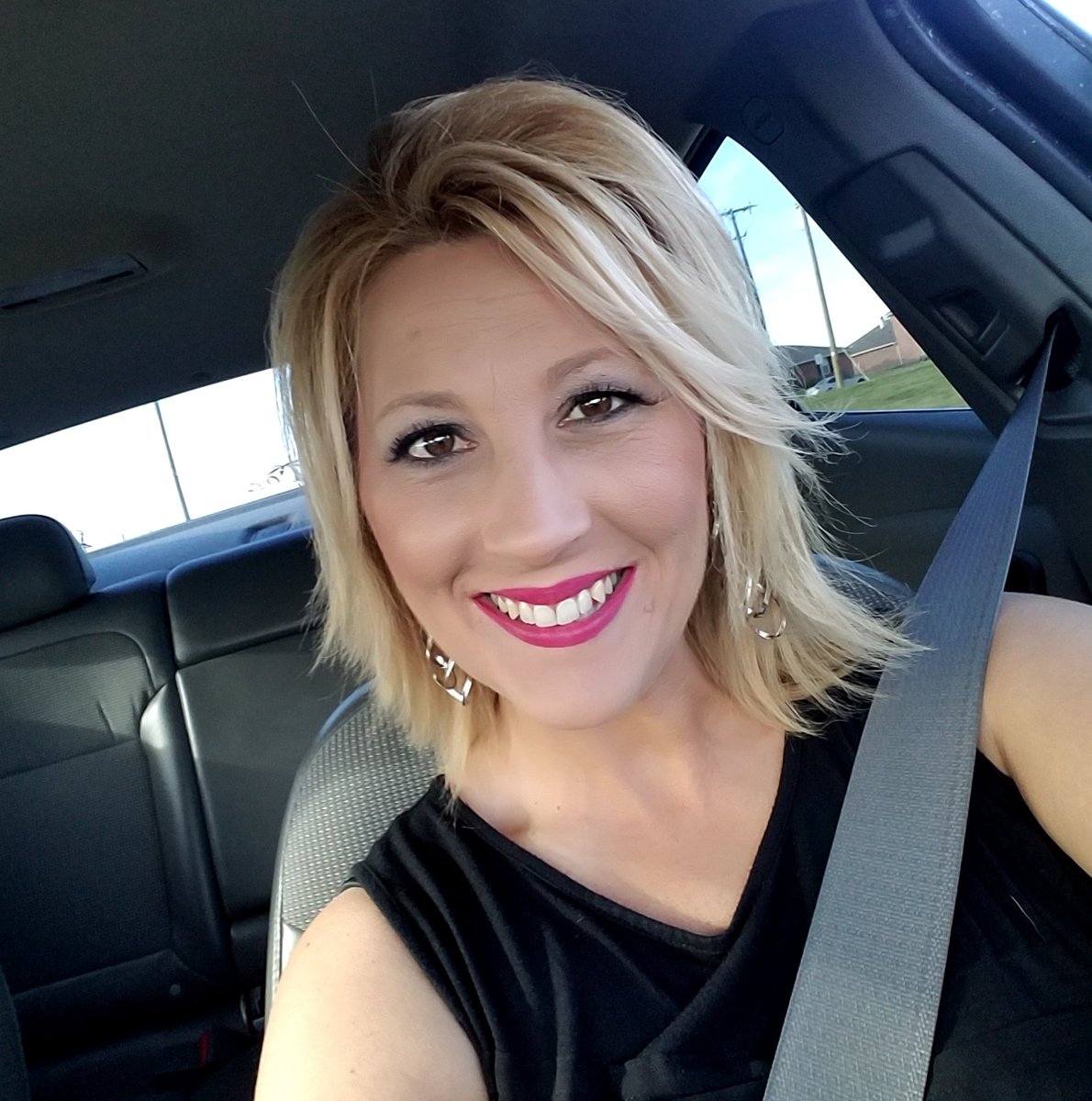 Melissambritt1's tweet image. Happy Tuesday! Out here working it today!
#successdontcomeeasy #lovinglifeandlivingthedream
#mbsolutions #merchantclubofamerica