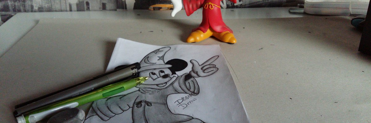 DisneyDraw1's tweet photo. @Thomassofficiel Moi aussi je veux faire ce métier regarde un exemple... https://t.co/e0E9HM37Zv
