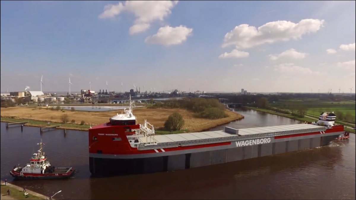 Nieuwbouwschip Egbert Wagenborg <a href="/RoyalWagenborg/">Royal Wagenborg</a> onderweg vanaf het binnendok naar de Zeesluizen Delfzijl. facebook.com/Eemsdeltadrone…