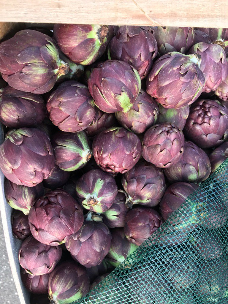 #Piccolo artichokes beautiful babies in Milan this morning