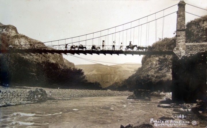 Resultado de imagen para barranca de huentitan puente de arcediano