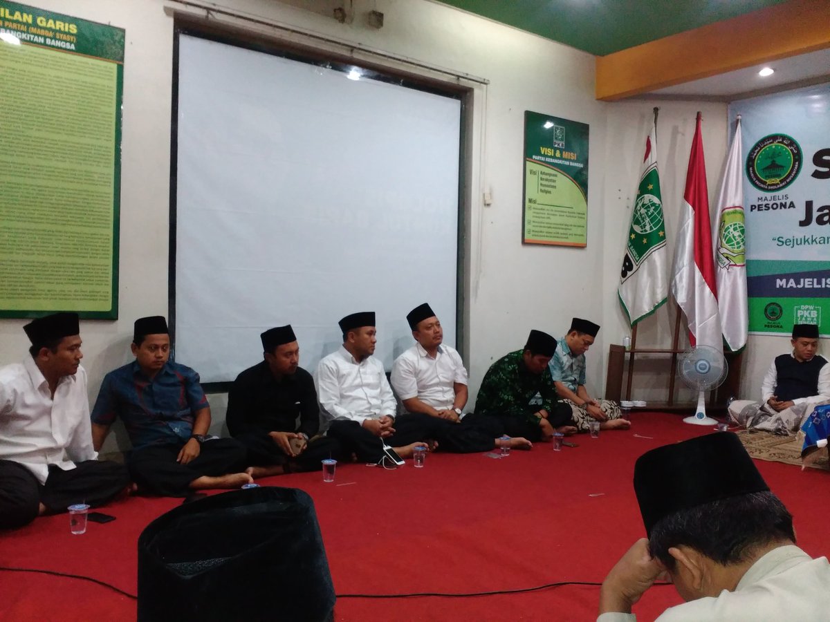 GardaBangsaJtg's tweet photo. Sejukkan Jawa Tengah dengan sholawat #MajlisPesona @DPP_PKB @cakiminpkb @Helmy_Faishal @BeritaPKBJateng @yusuf_ch @pakdhe_sono @idans70 https://t.co/rH4unz1Lrv