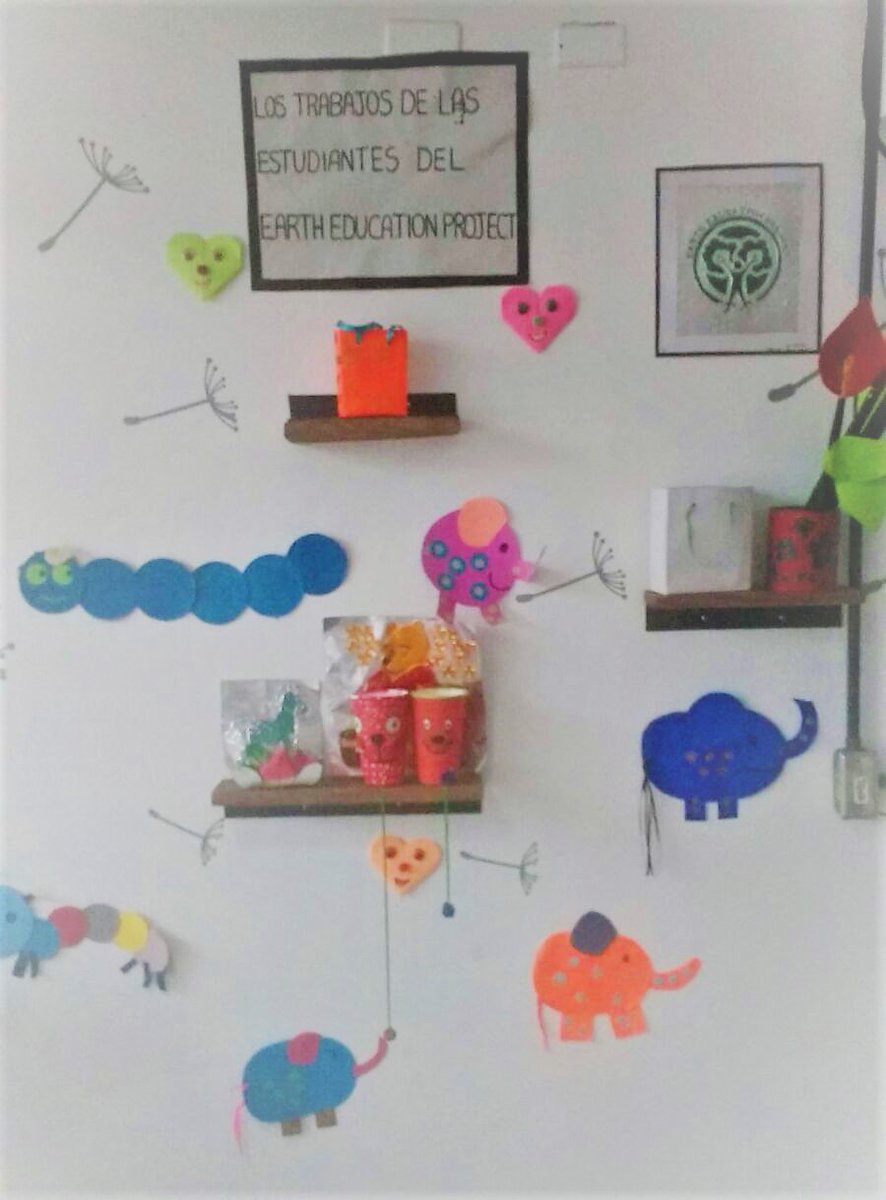 A few examples of our student's work from their #ArtsNCrafts class for a Tuesday afternoon 

#SocEnt #RecycledArt #ExpressCreativity #EEP