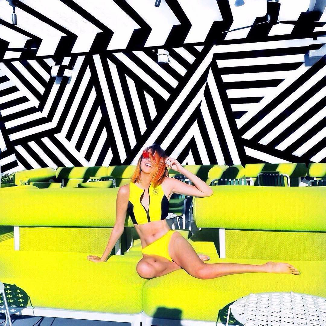 The_deFIANT_'s tweet photo. #currentmood β‘οΈπ΅ππ #Tuesdayturnup #neondreams @iamfashionlaine @bodyglove #domaindaily #domainintegrated #bodyglove https://t.co/5ZuQtJy1mP
