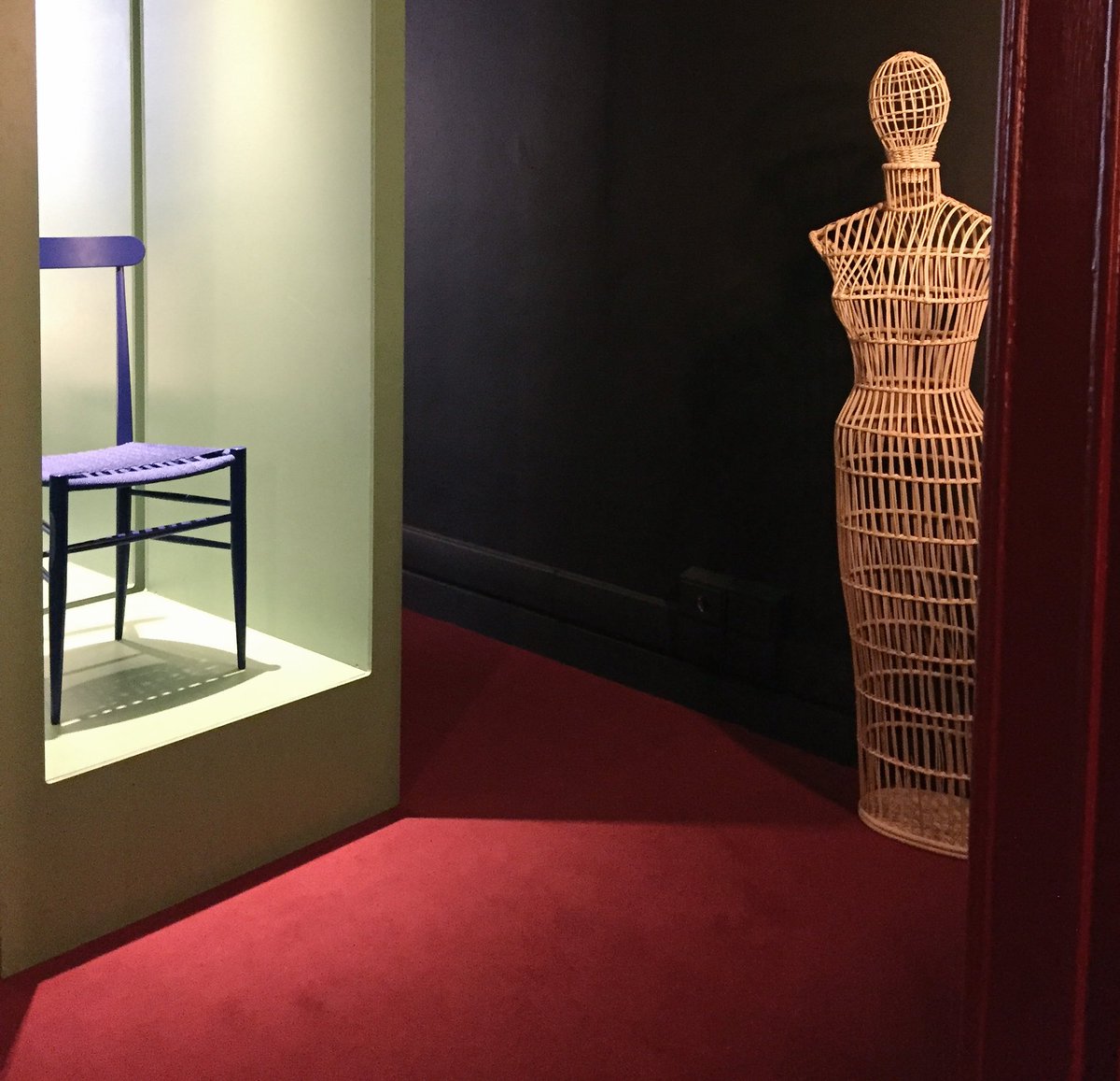 Looking behind details <a href="/eligo_it/">ELIGO</a> #MilanoDesignWeek2017 #MDW2017