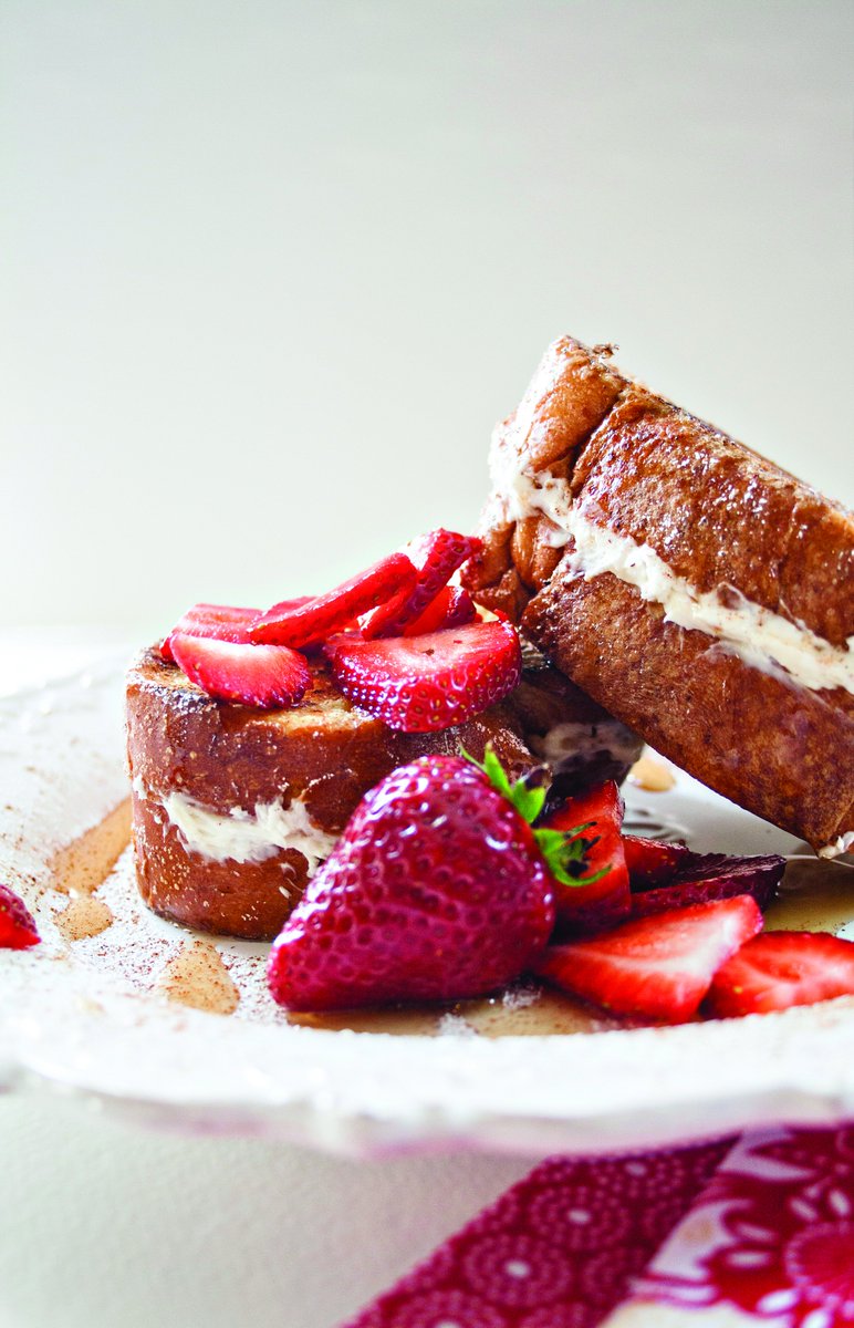 EverydayHomeMag's tweet photo. Check out The Cheese Lover's Cookbook, by Emily Chambers &amp; Whitney Lindsley - Try the cheese-stuffed french toast with @AndersonsMaple !!! https://t.co/o2TRmb2EiH